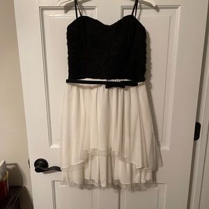 NWT formal strapless lace and tulle short dress